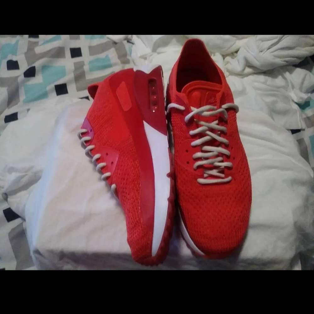 NIKE SIZE 11